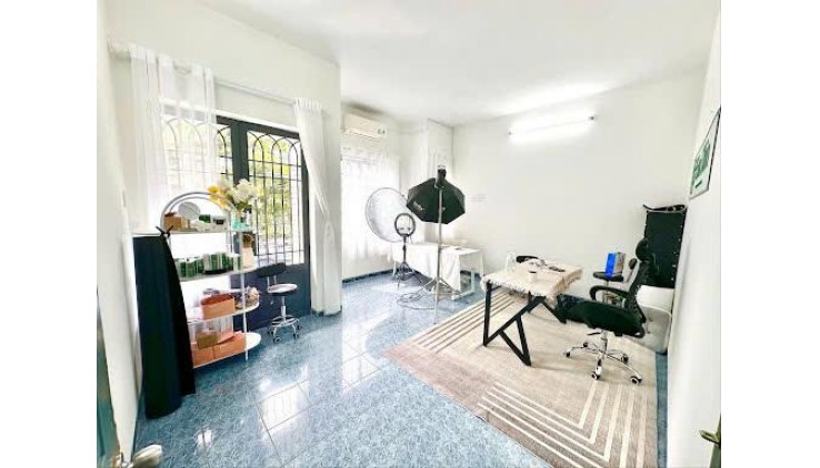 Quận 2 ! CHO THUÊ MB N/C KINH DOANH ĐẸP LẮM, MT 2/23 Đường Số 49, Bình Trưng Đông, Tel : 0903862244 ( chính chủ )